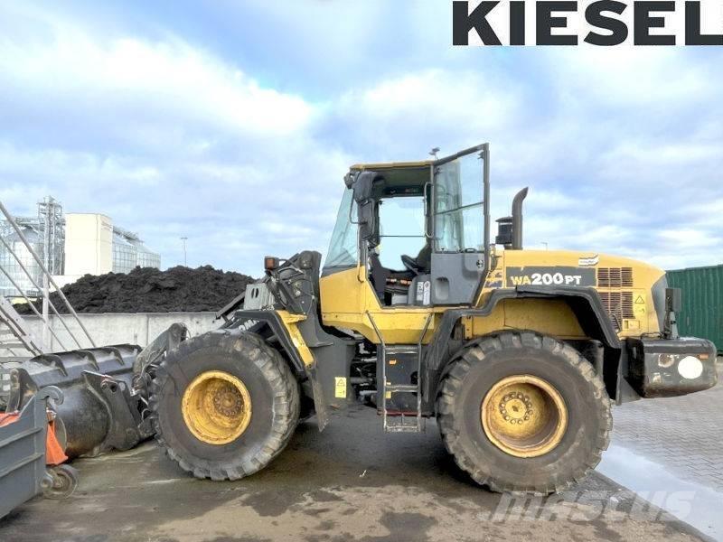 Komatsu WA 200 PT-5 Pás carregadoras de rodas