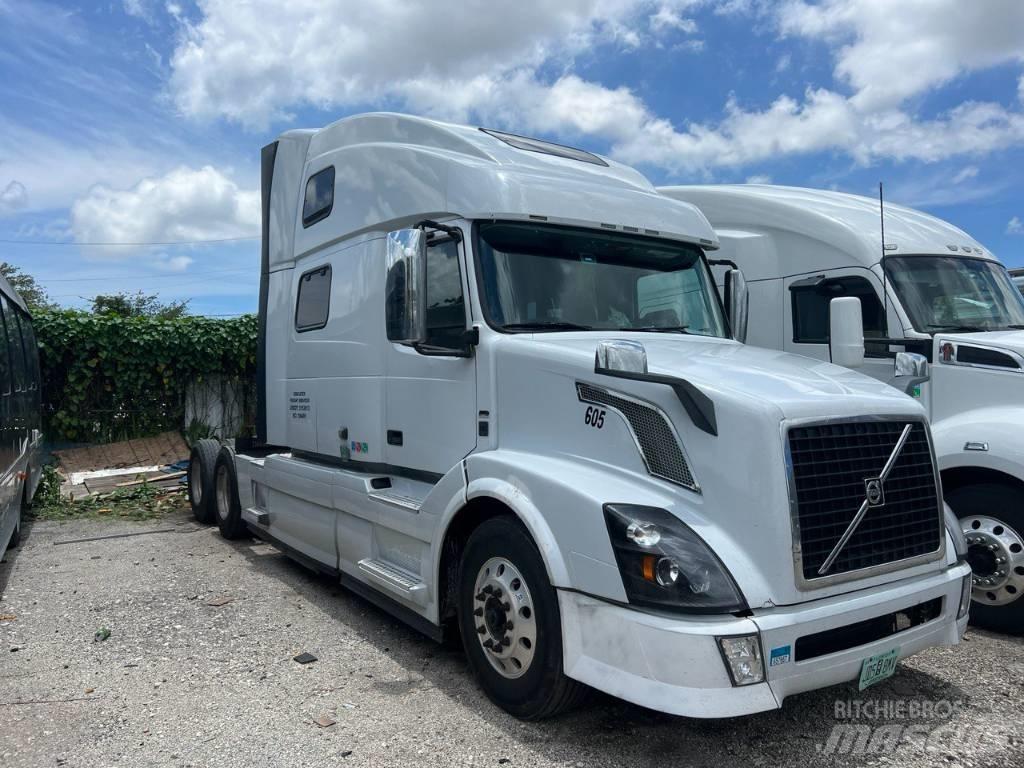 Volvo VNL 780 Tractores (camiões)