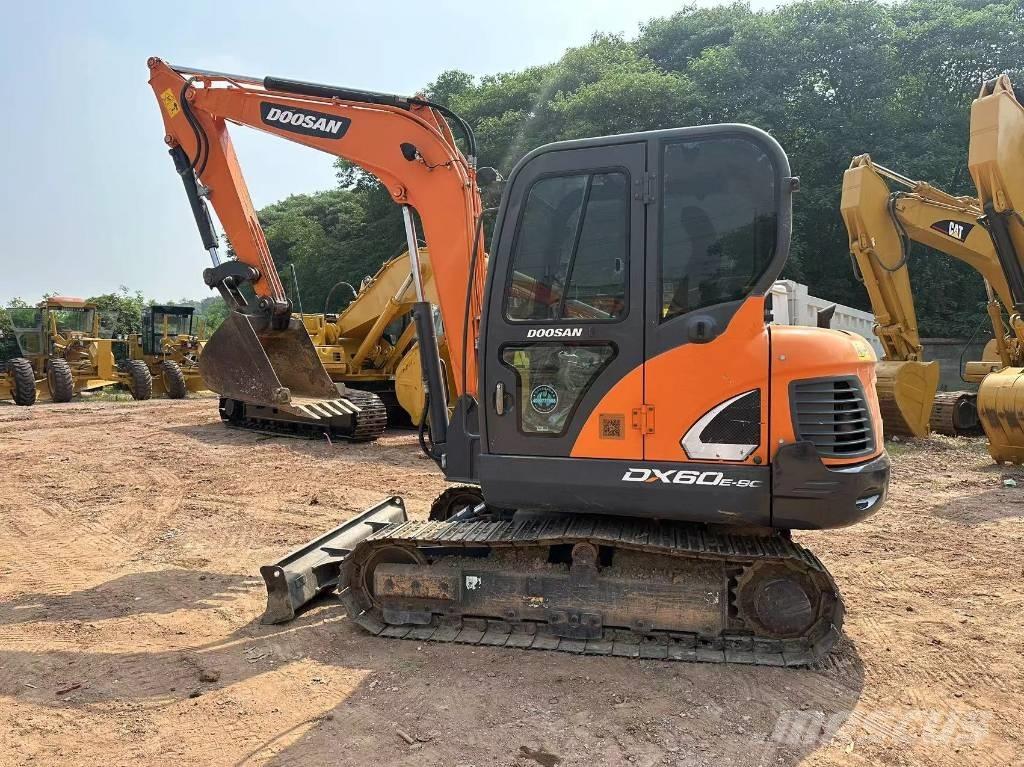 Doosan DX 60 Escavadoras de rastos