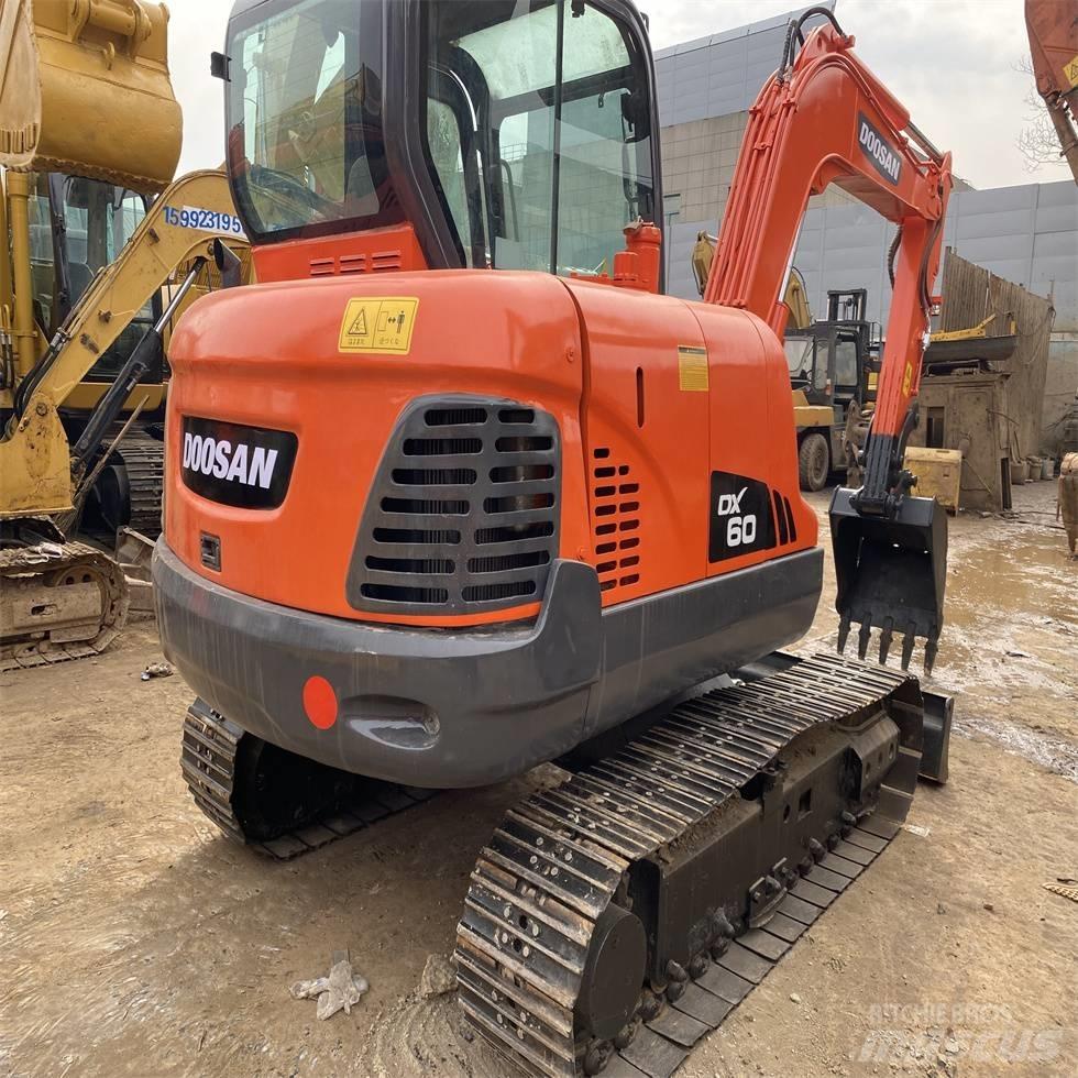 Doosan DX 60 Escavadoras de rastos