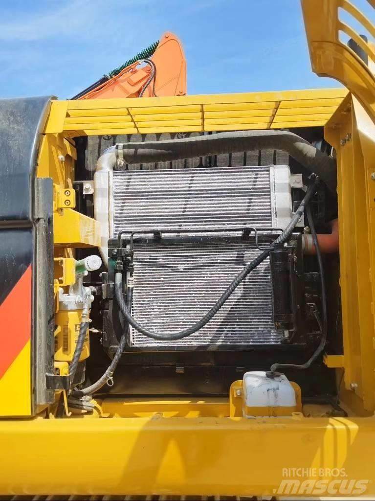 CAT 320 D 2 Escavadoras Midi 7t - 12t