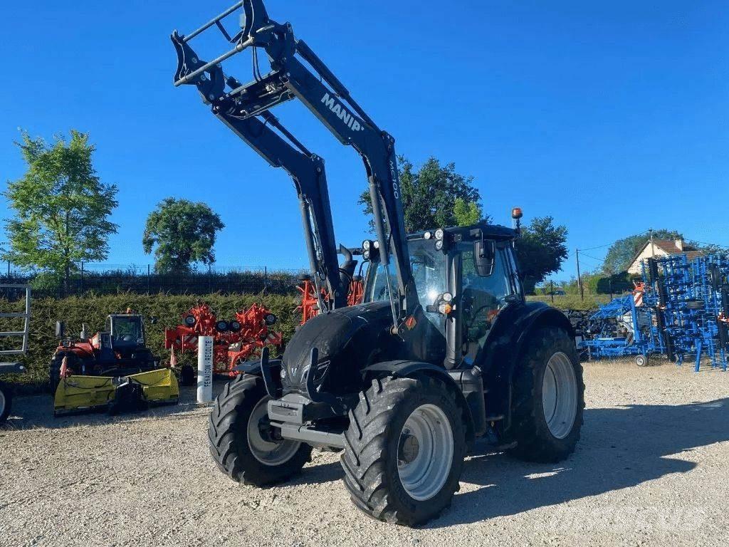 Valtra N134  HiTECH Tratores Agrícolas usados