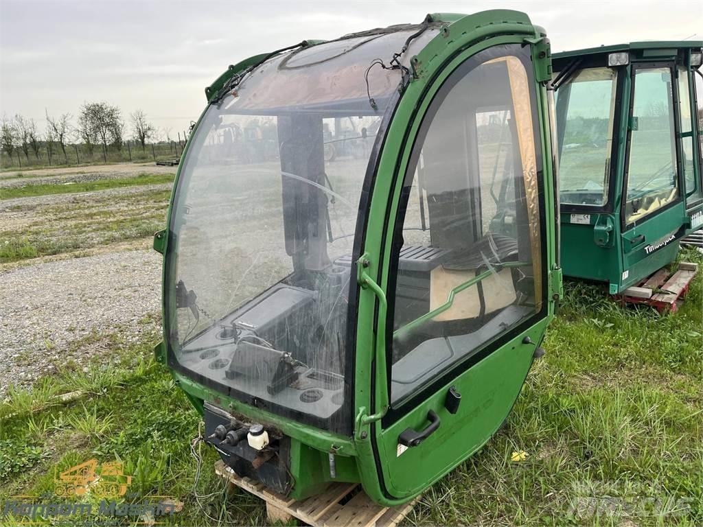 John Deere 1470E Cabines e interior