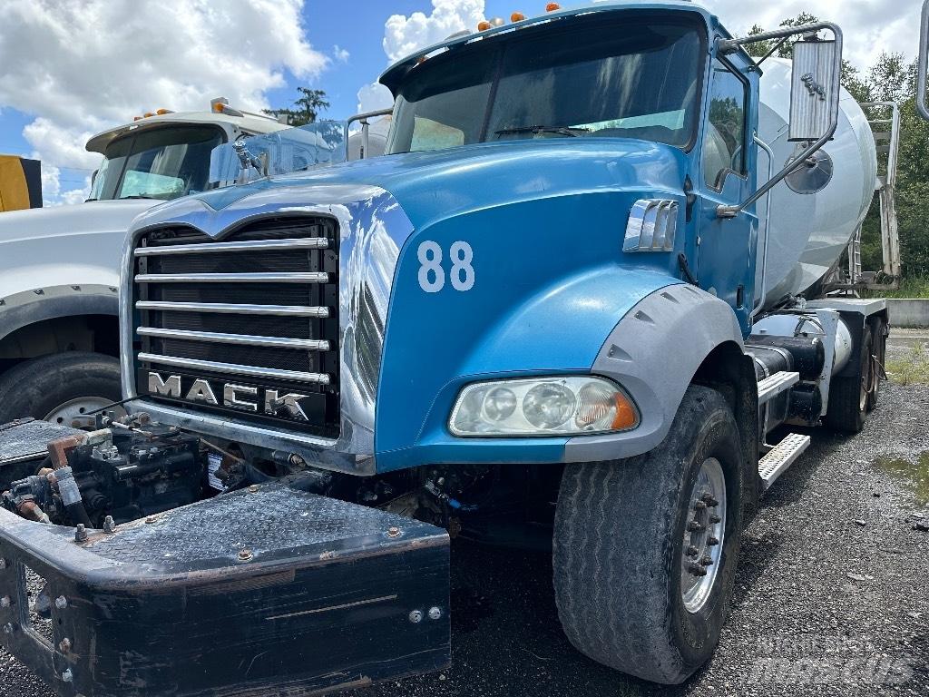 Mack GU 800 Outros Camiões
