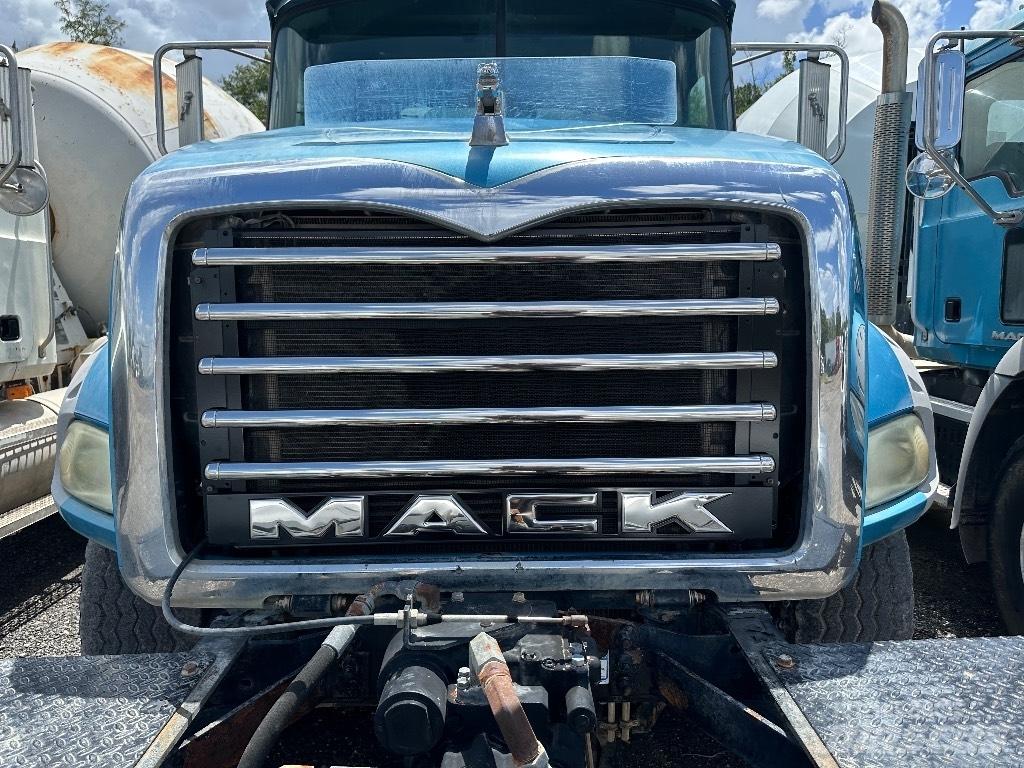 Mack GU 800 Outros Camiões