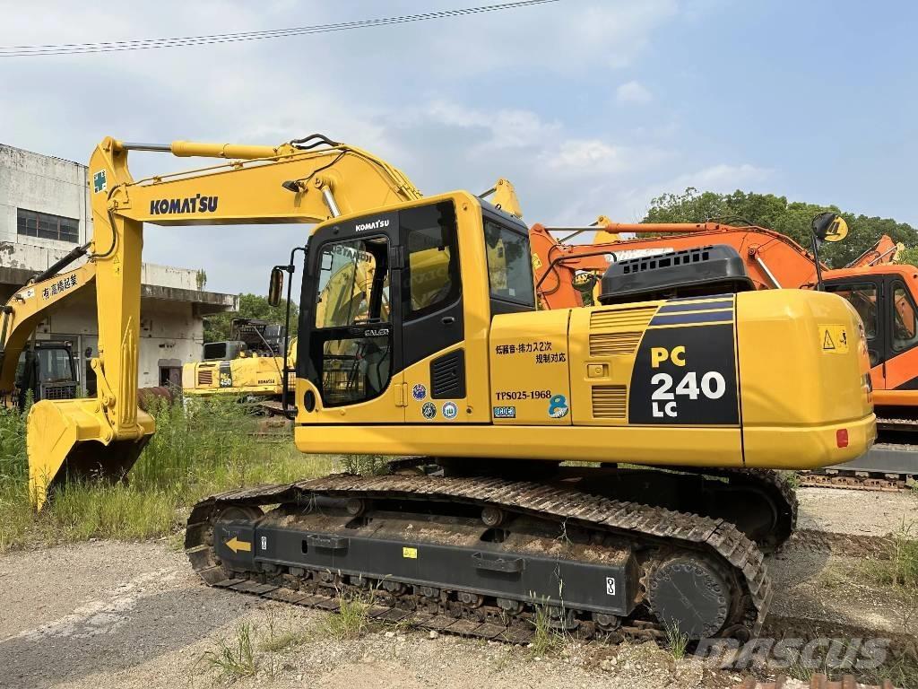 Komatsu PC240-8 Escavadoras de rastos