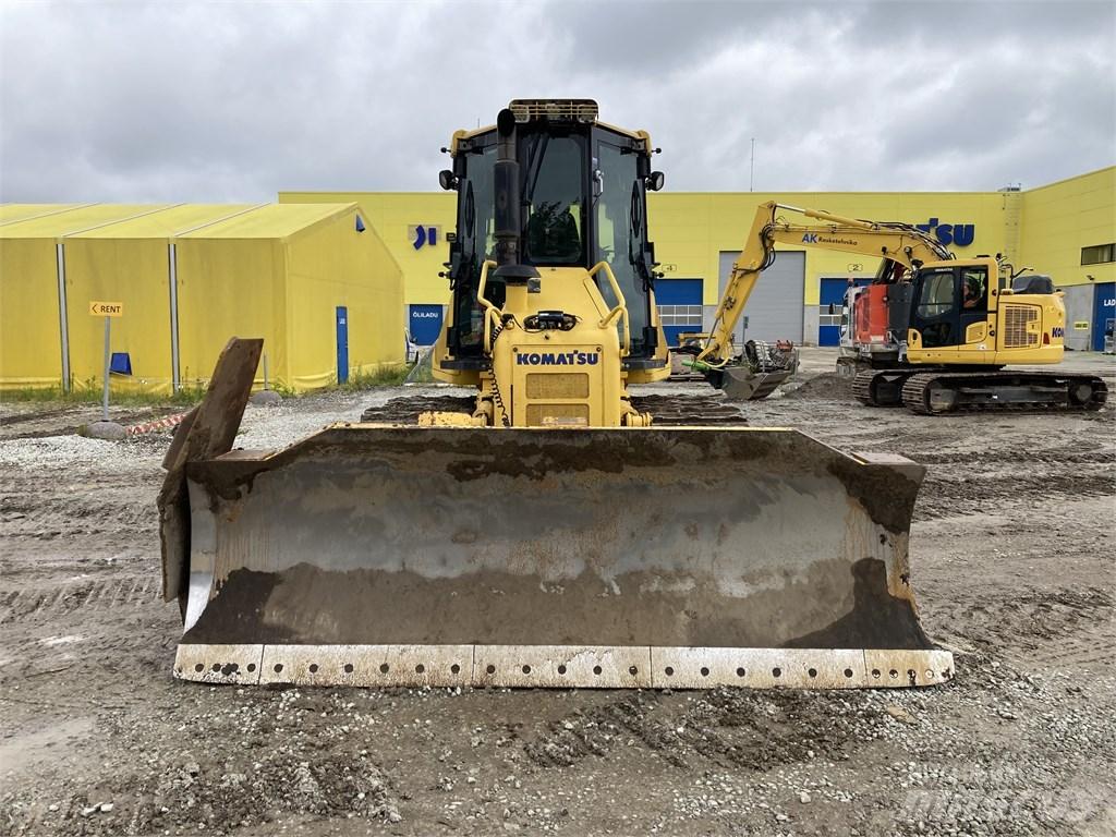 Komatsu DX 51 PX 22 Dozers - Tratores rastos