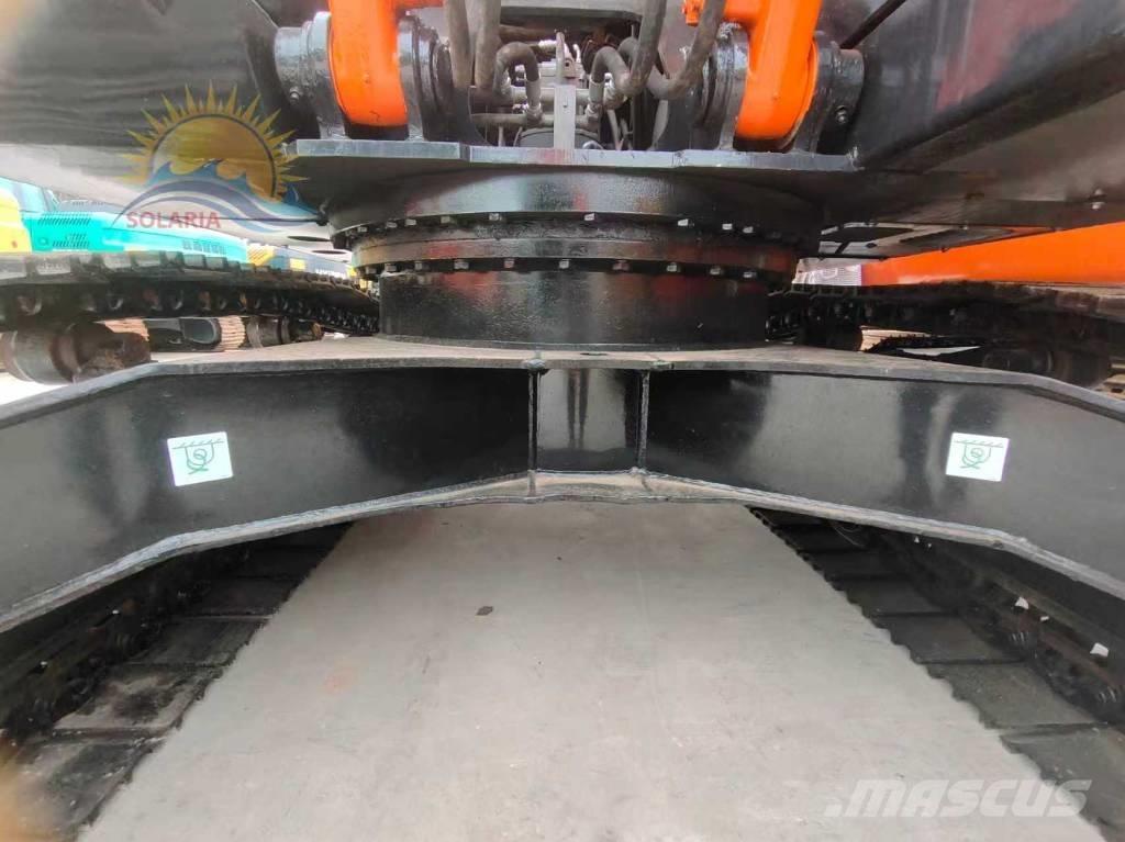 Hitachi ZX 200 Escavadoras de rastos