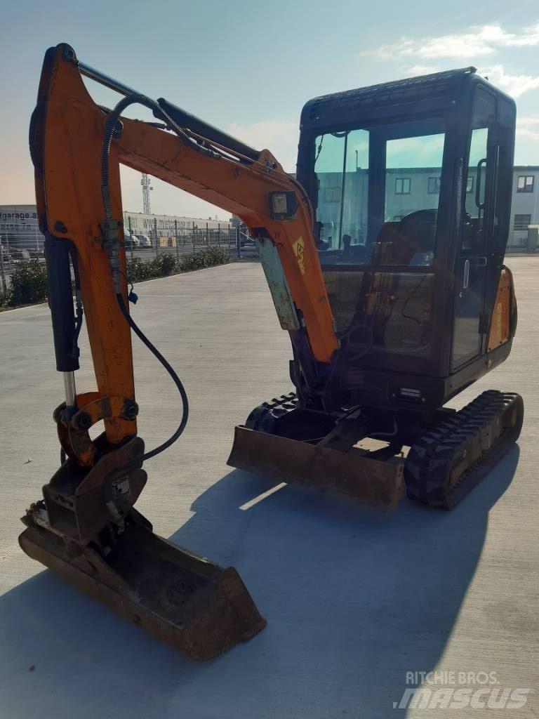 Hanix N 15B Mini Escavadoras <7t