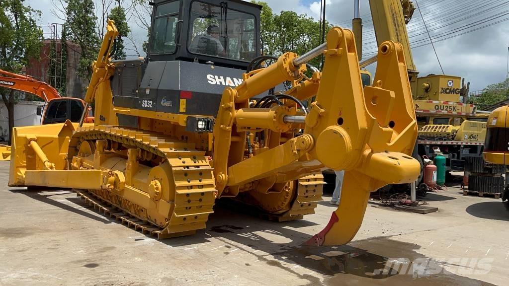 Shantui SD 32 Dozers - Tratores rastos