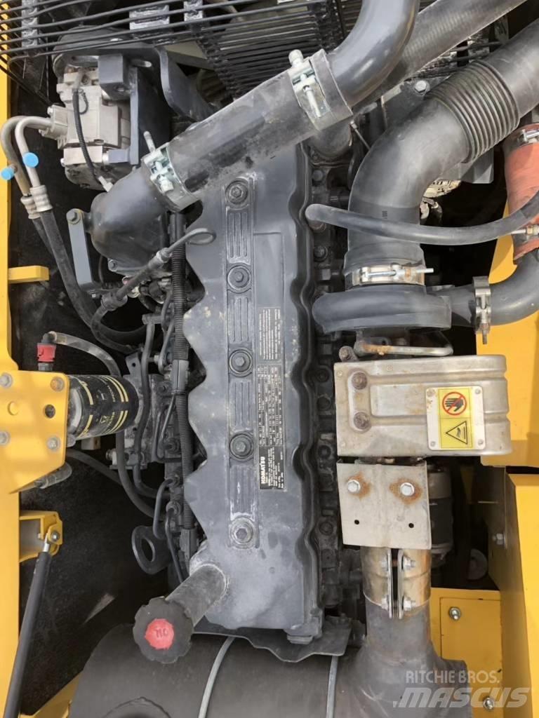 Komatsu 210LC-8 Escavadoras de rastos