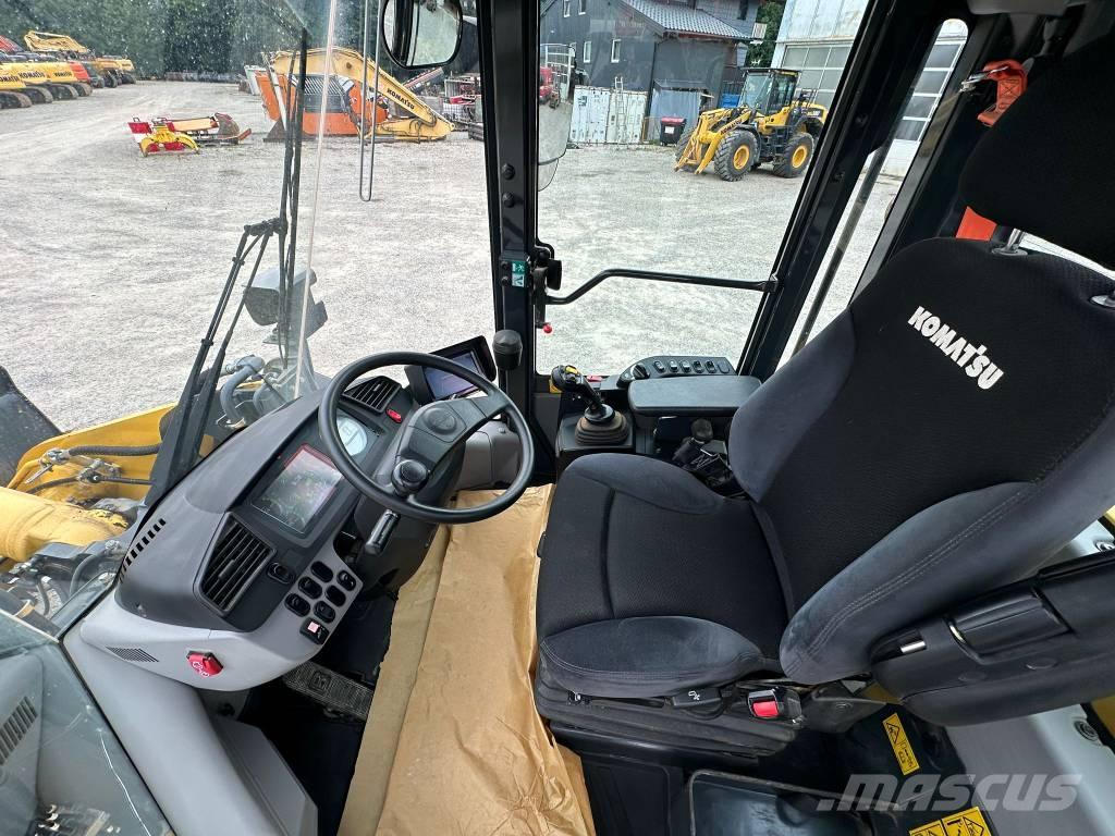 Komatsu WA 270-8 Pás carregadoras de rodas