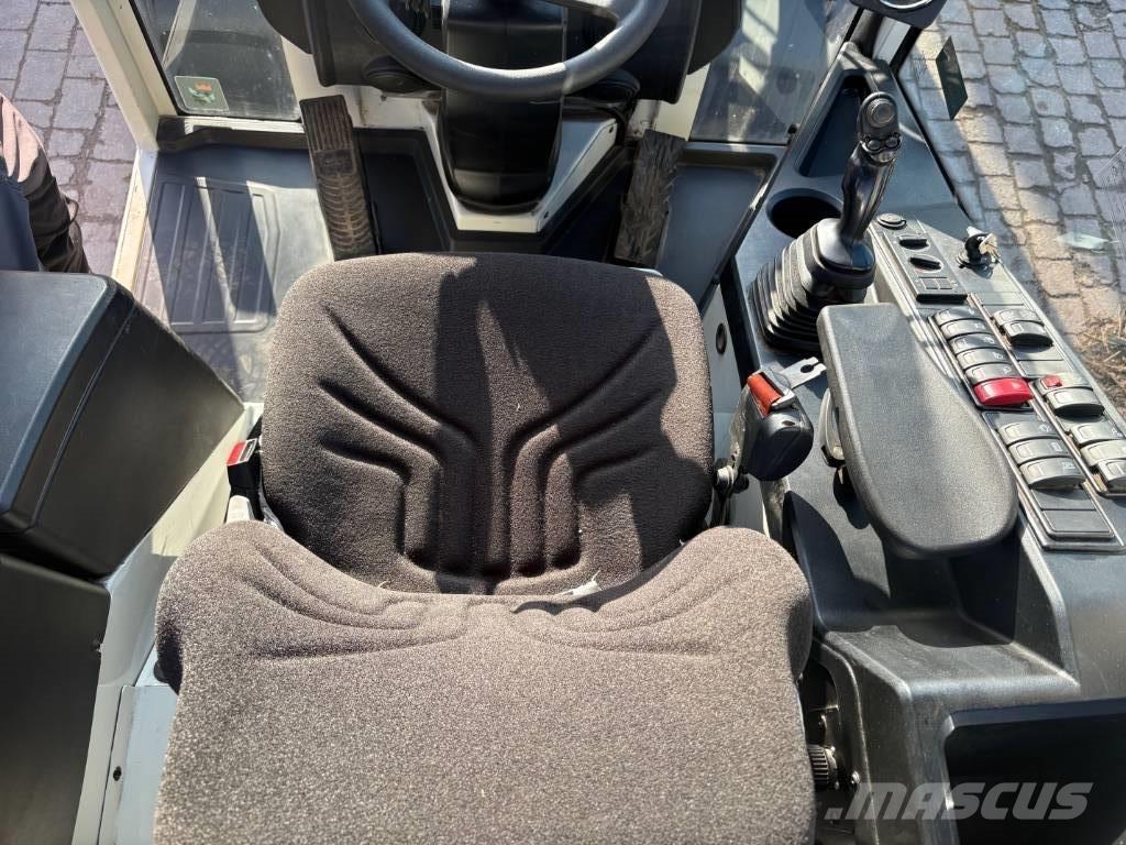 Liebherr L 506 Pás carregadoras de rodas