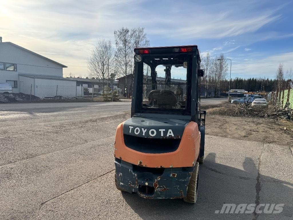 Toyota 02-8 FDF 30 Empilhadores Diesel