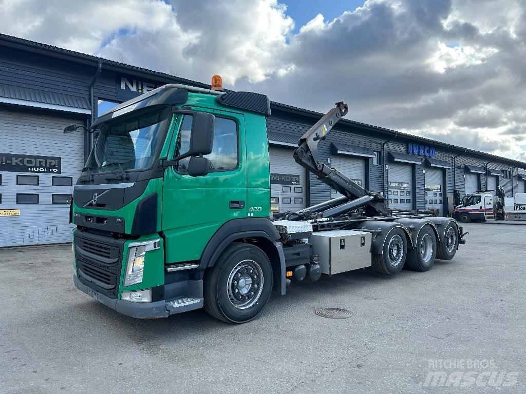 Volvo FM 420 8x2/4 Camiões Ampliroll