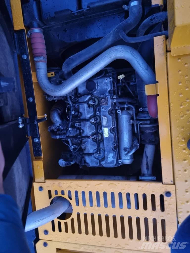 JCB JS 160 LC Escavadoras de rastos