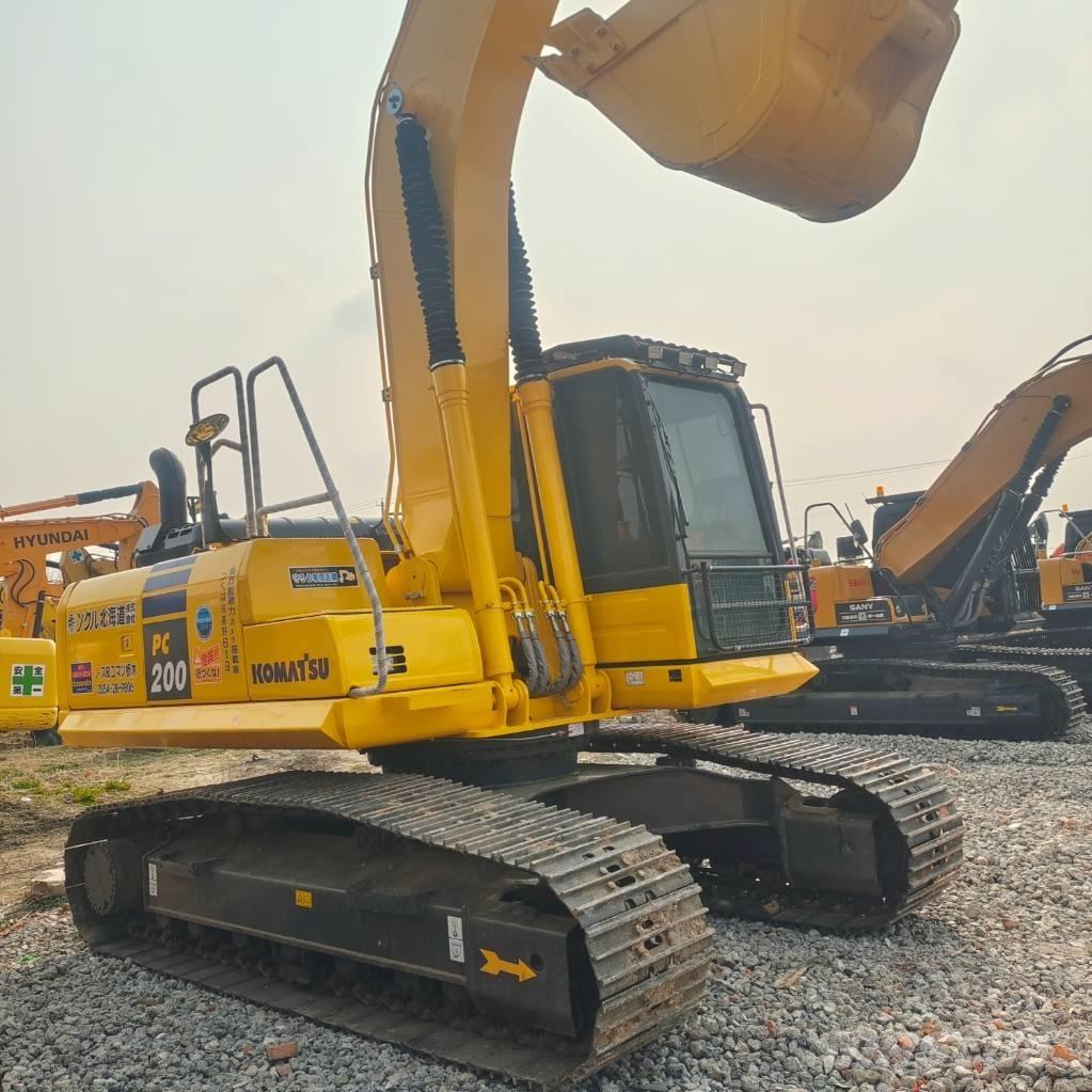 Komatsu PC200-8 Escavadoras de rastos