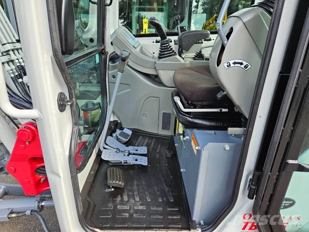 Takeuchi TB 225 Mini Escavadoras <7t