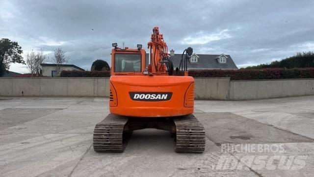 Doosan DX 140 Escavadoras de rastos