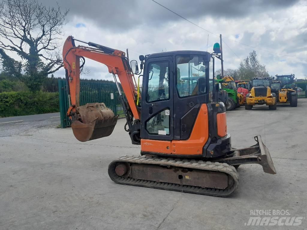 Hitachi ZX 40 Mini Escavadoras <7t