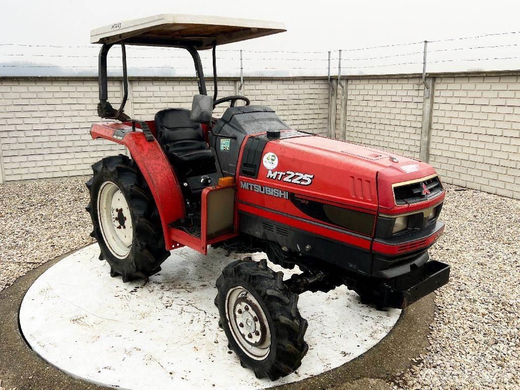 Mitsubishi MT225 Tratores Agrícolas usados
