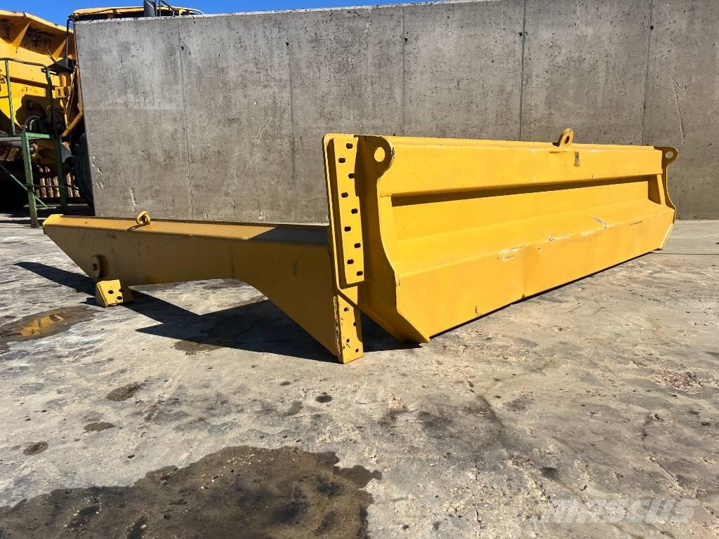 CAT TAILGATE CAT 735 Portas traseiras
