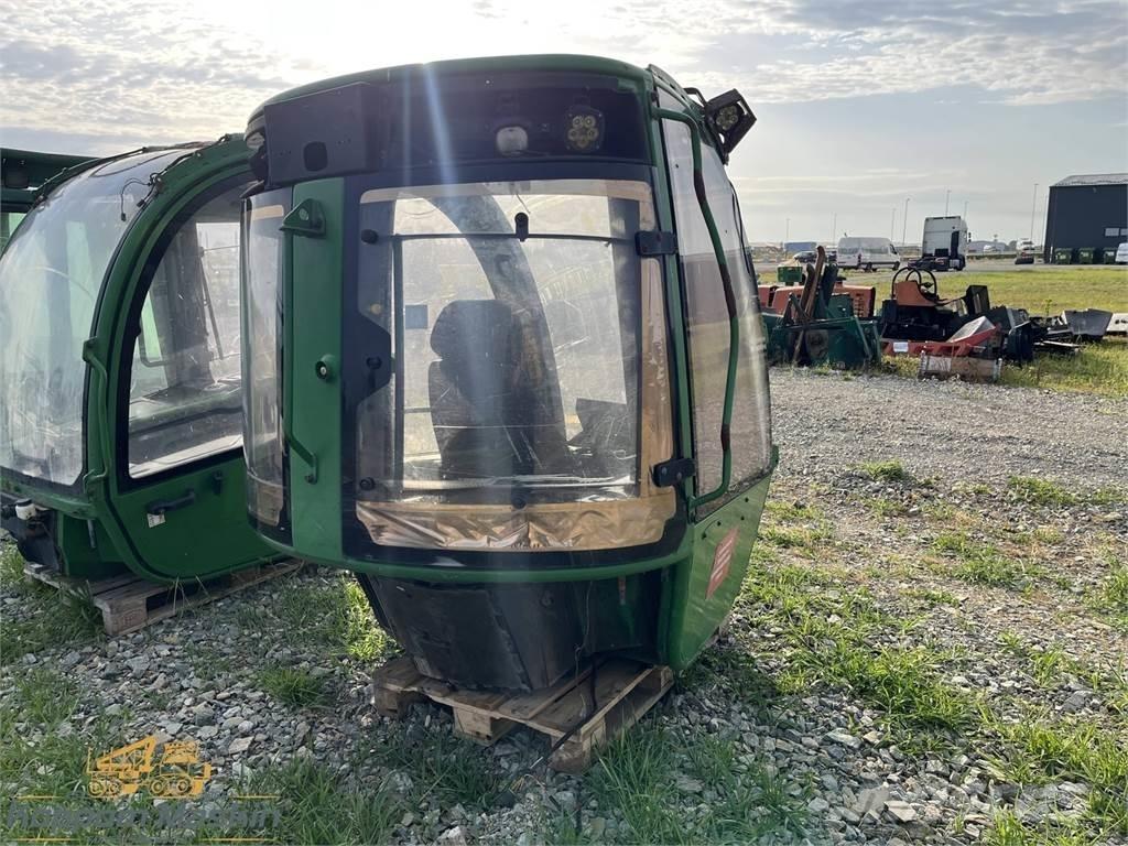 John Deere 1010E Cabines e interior