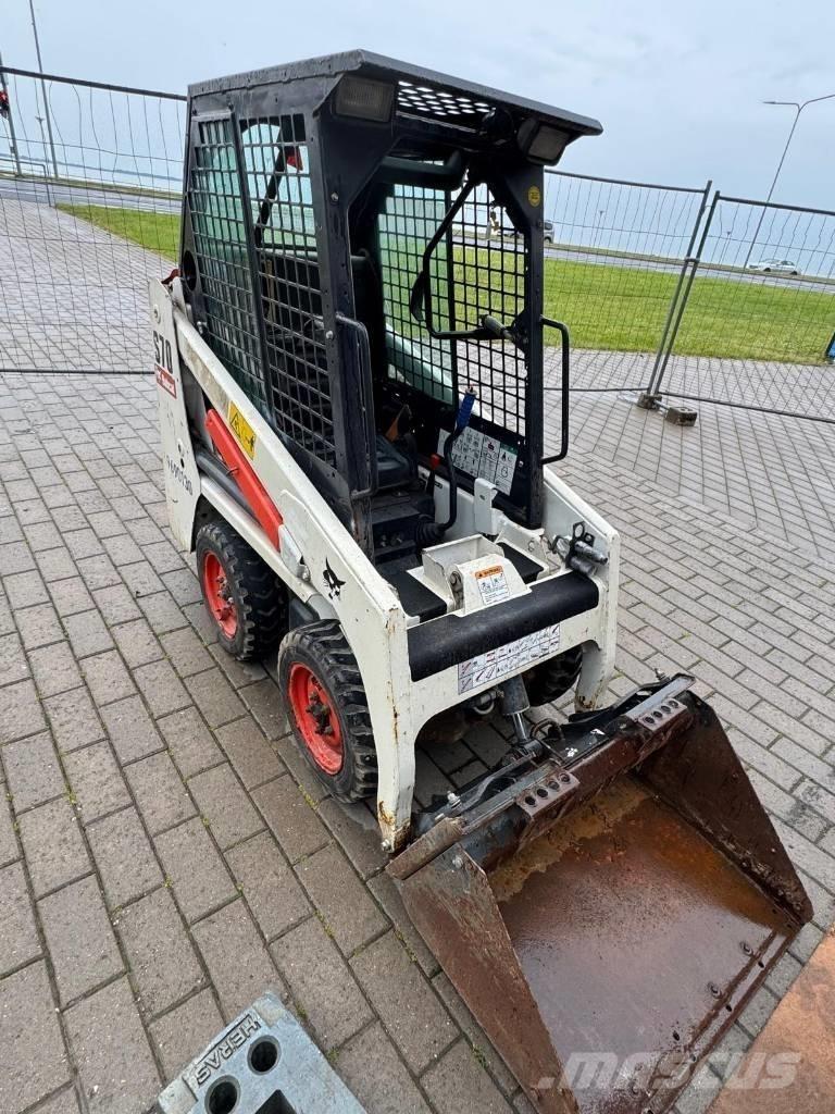 Bobcat S 70 Carregadoras de direcção deslizante