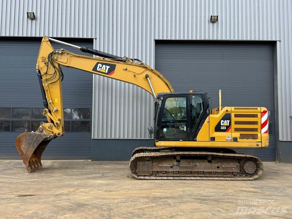 CAT 323 Escavadoras de rastos