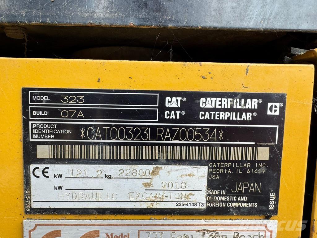 CAT 323 Escavadoras de rastos