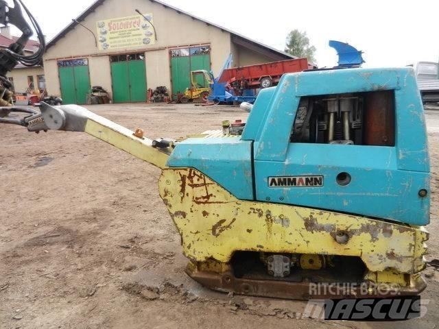  Zagęszczarka AMMANN Compactadores para terra