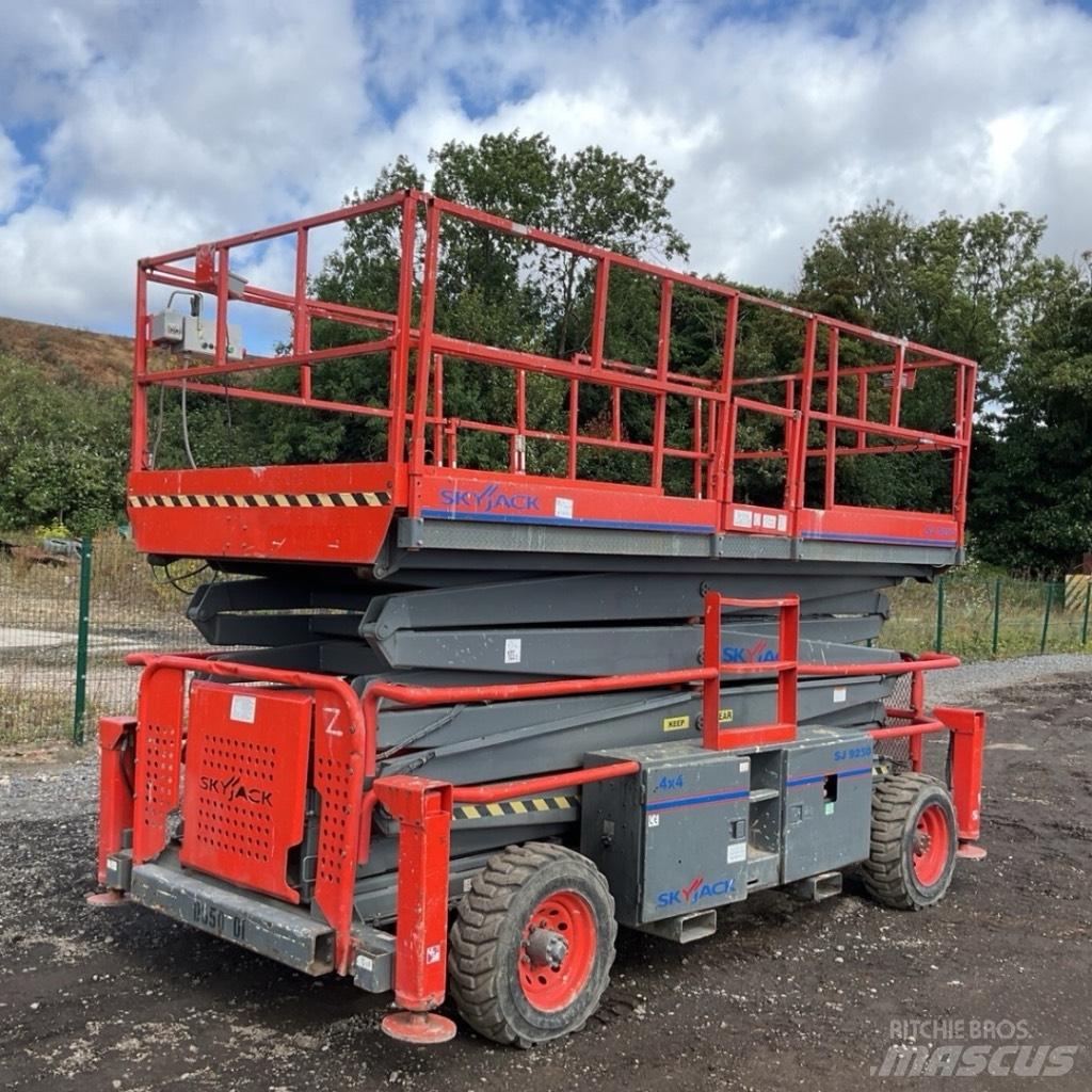 SkyJack SJ 9250 RT Elevadores de tesoura