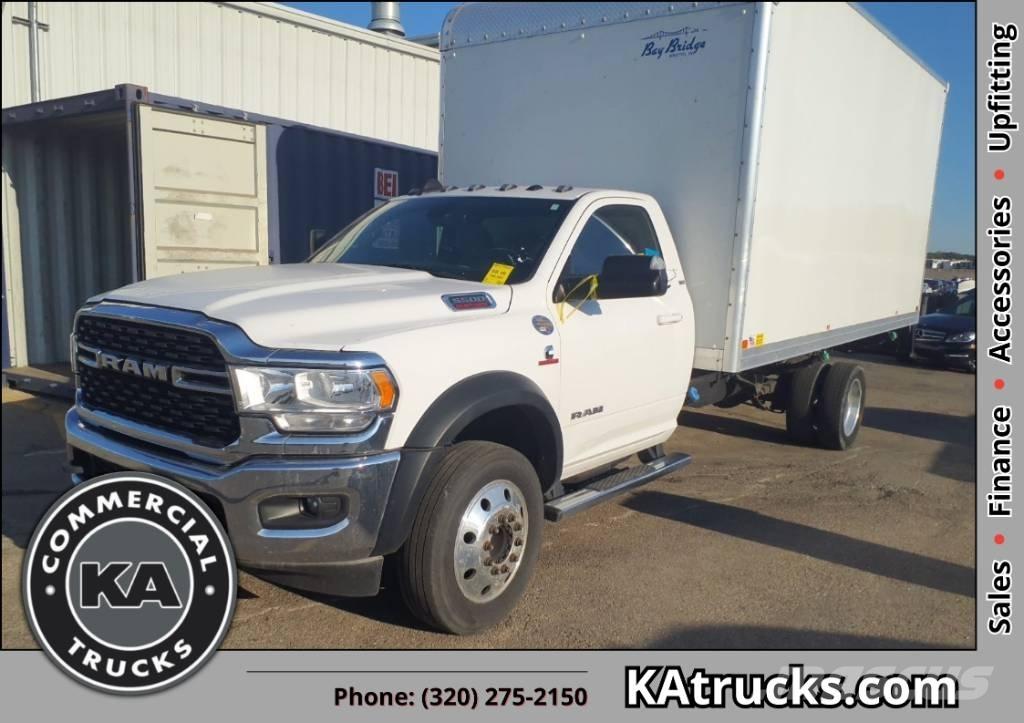 RAM 5500 SLT Camiões de caixa fechada