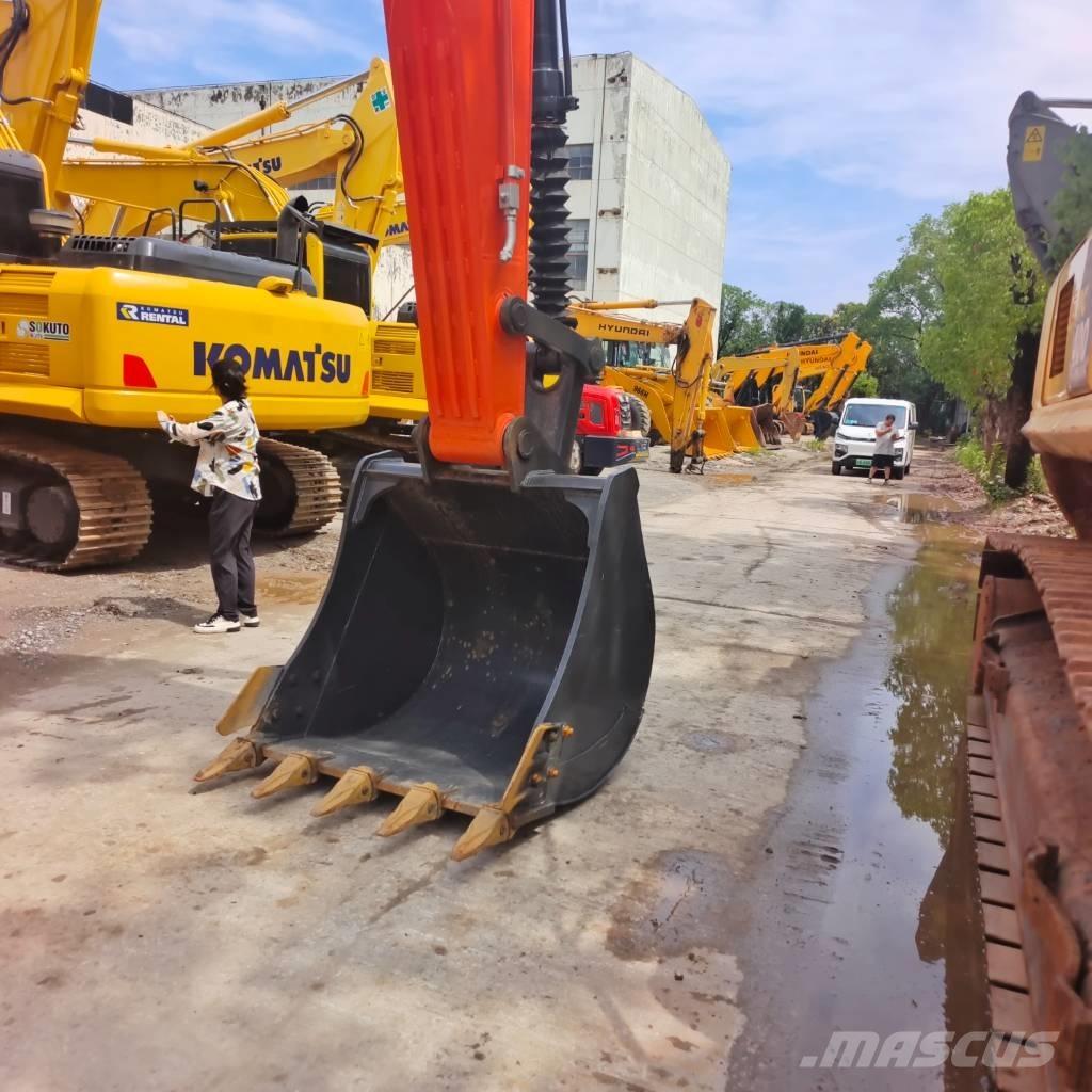 Doosan DX 225 LC Escavadoras de rastos