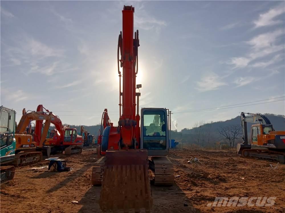 Hitachi ZX135US Escavadoras de rastos
