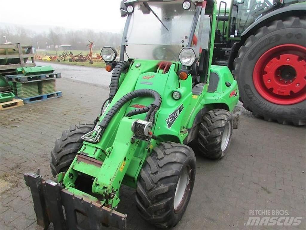 Avant 755i Pás carregadoras de rodas