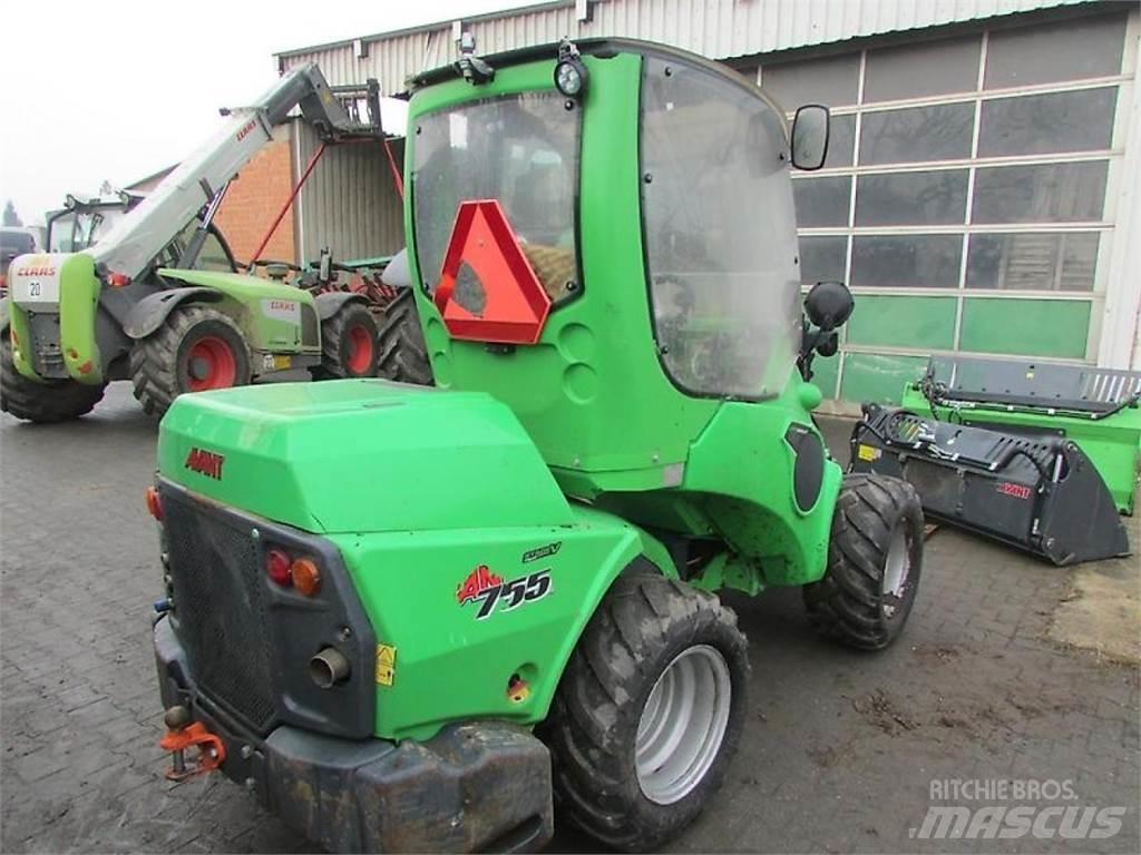 Avant 755i Pás carregadoras de rodas