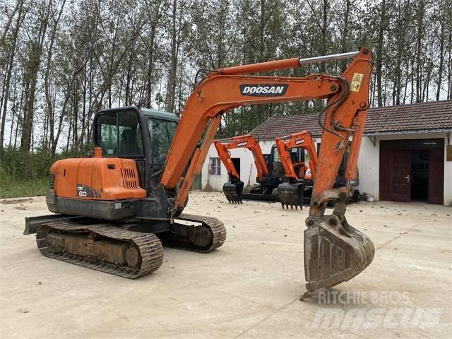 Doosan DX 60 Mini Escavadoras <7t