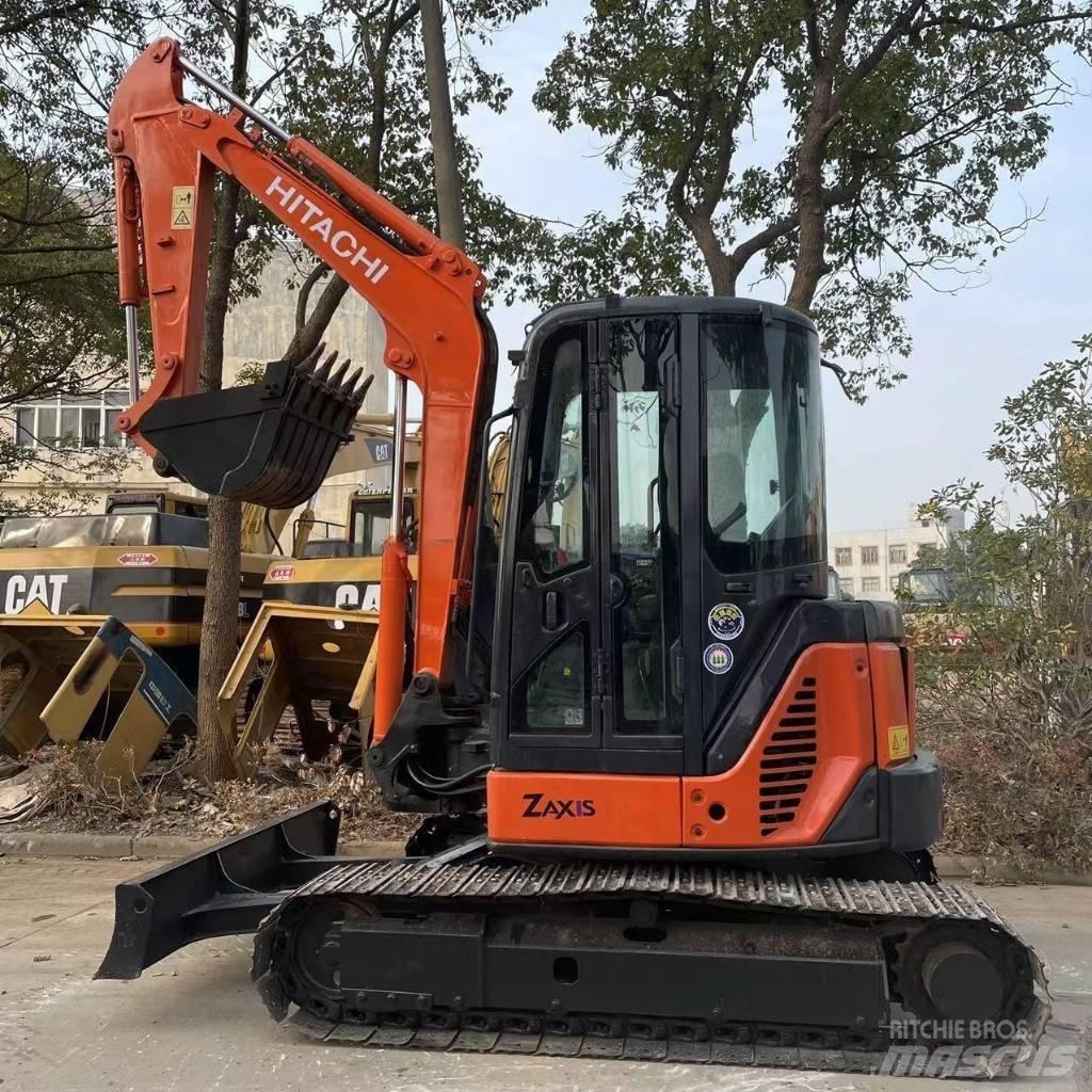 Hitachi ZX50 Mini Escavadoras <7t