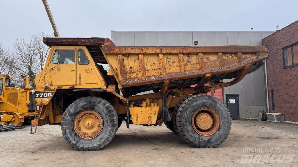 CAT 773 B Camiőes dumper basculantes rígidos