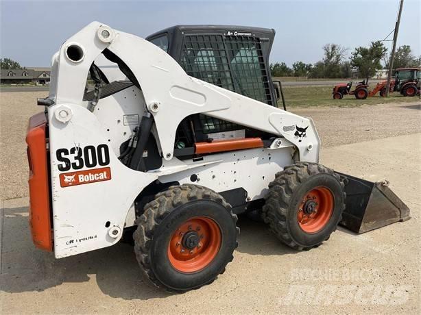 Bobcat S 300 Carregadoras de direcção deslizante
