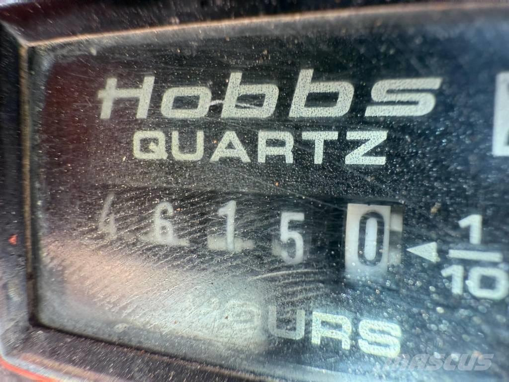 Aichi SR 182 Elevadores braços Telescópicos