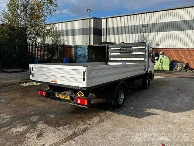 Nissan NT400 Cabstar Pick up de caixa aberta