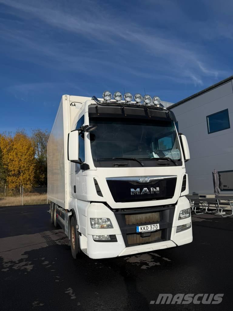 MAN TGX 26.480 6x2 Camiões de caixa fechada