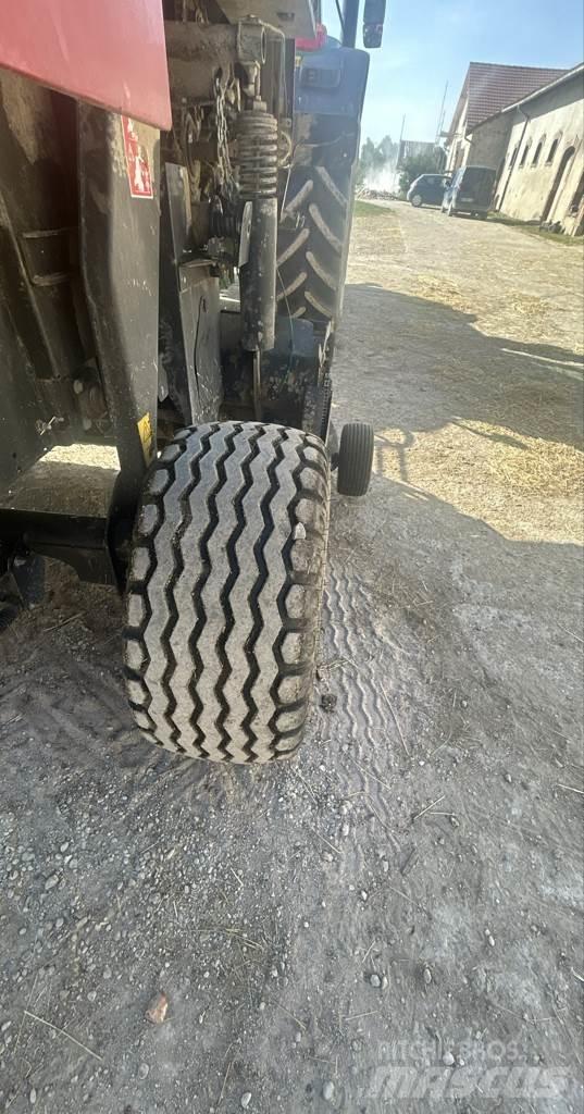 Case IH RB 464 Enfardadeira de rolos