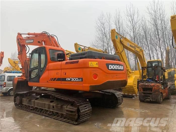 Doosan DX 300 Escavadoras de rastos