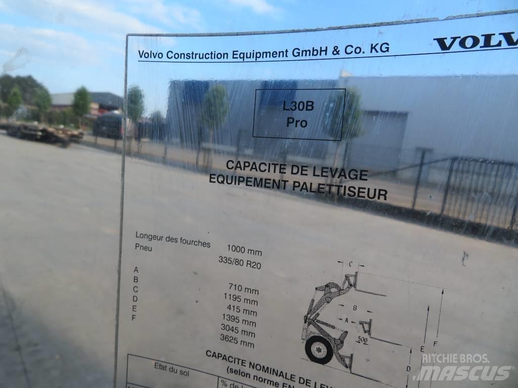 Volvo L30B / L35B Cabines e interior máquinas construção