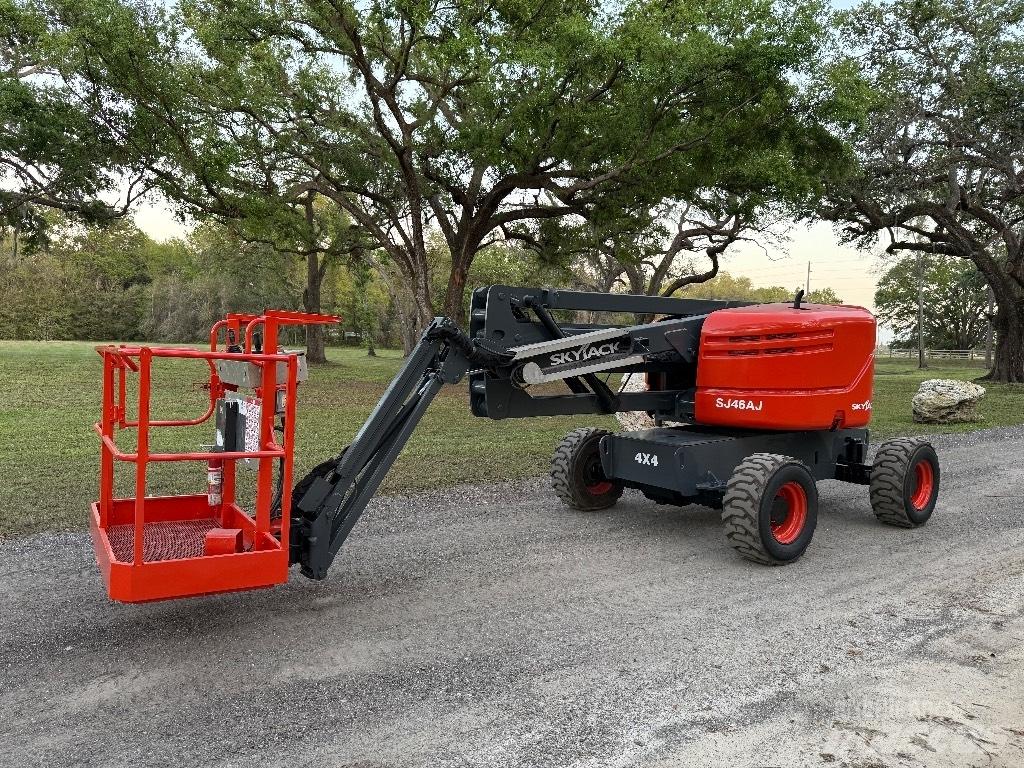 SkyJack SJ 46 AJ Elevadores braços articulados