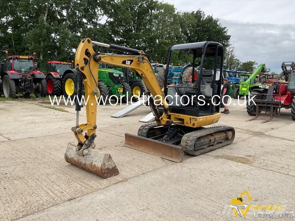 CAT 302.7 D CR Mini Escavadoras <7t