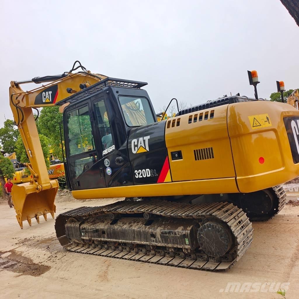 CAT 320 D2L Escavadoras de rastos